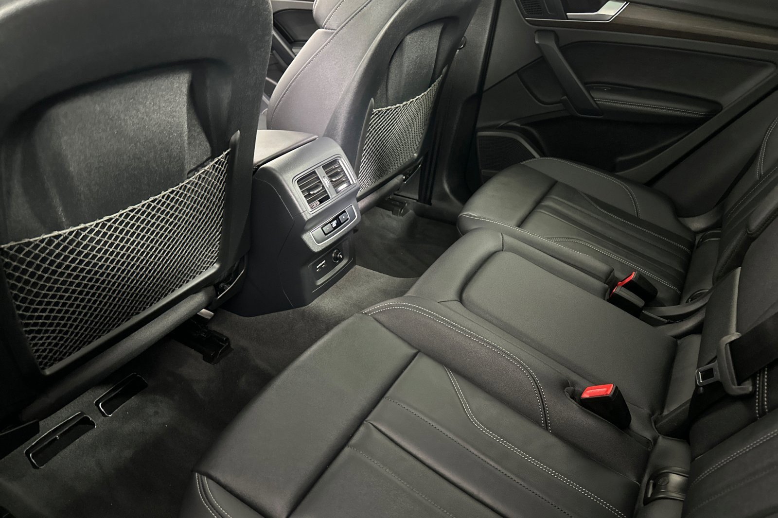 Used 2023 Audi Q5 e Premium Plus w/ Premium Plus Package image 11