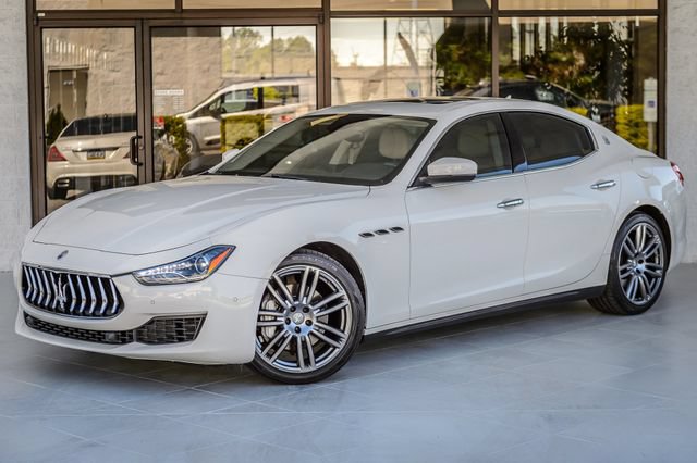 Used 2018 Maserati Ghibli RWD image 2