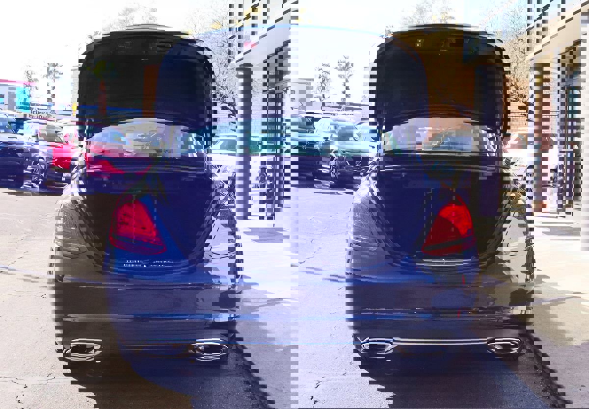 Used 2020 Mercedes-Benz C 300 Sedan w/ Premium Package image 21