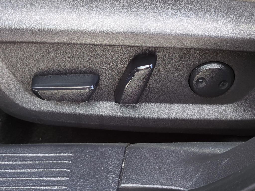 Used 2021 Nissan Rogue SV image 26