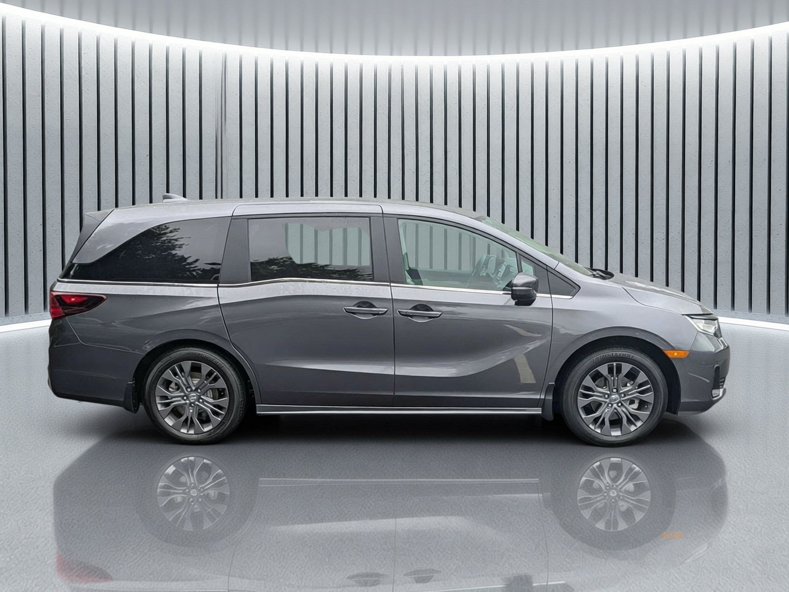 Certified 2026 Honda Odyssey Touring image 3