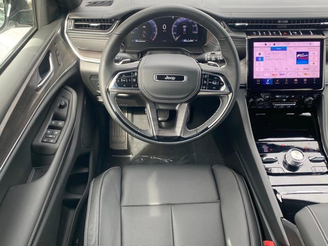 New 2025 Jeep Grand Cherokee Overland w/ Adv Protech Group III image 37