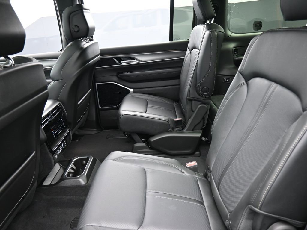 New 2026 Jeep Grand Wagoneer L Limited image 13