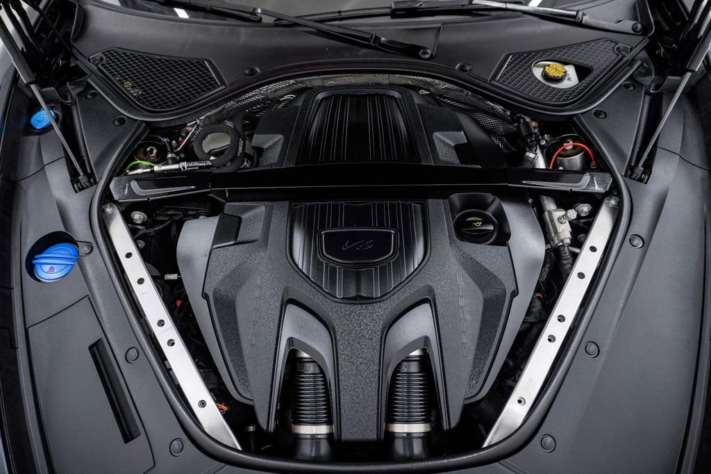 Certified 2023 Porsche Panamera 4 Platinum Edition image 29