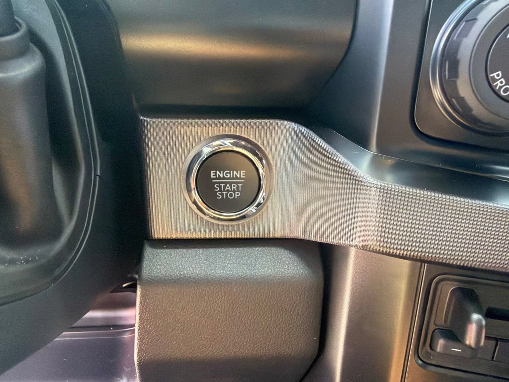 Certified 2024 Ford F350 Platinum w/ Tremor Off-Road Package AWD/4WD image 25