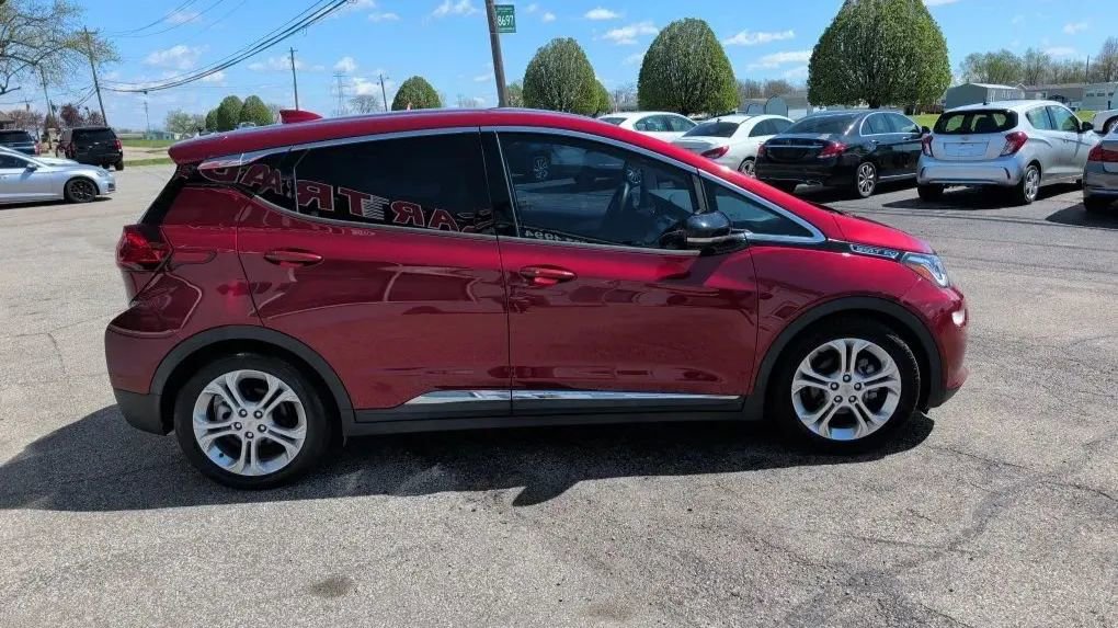 Used 2021 Chevrolet Bolt LT FWD image 4