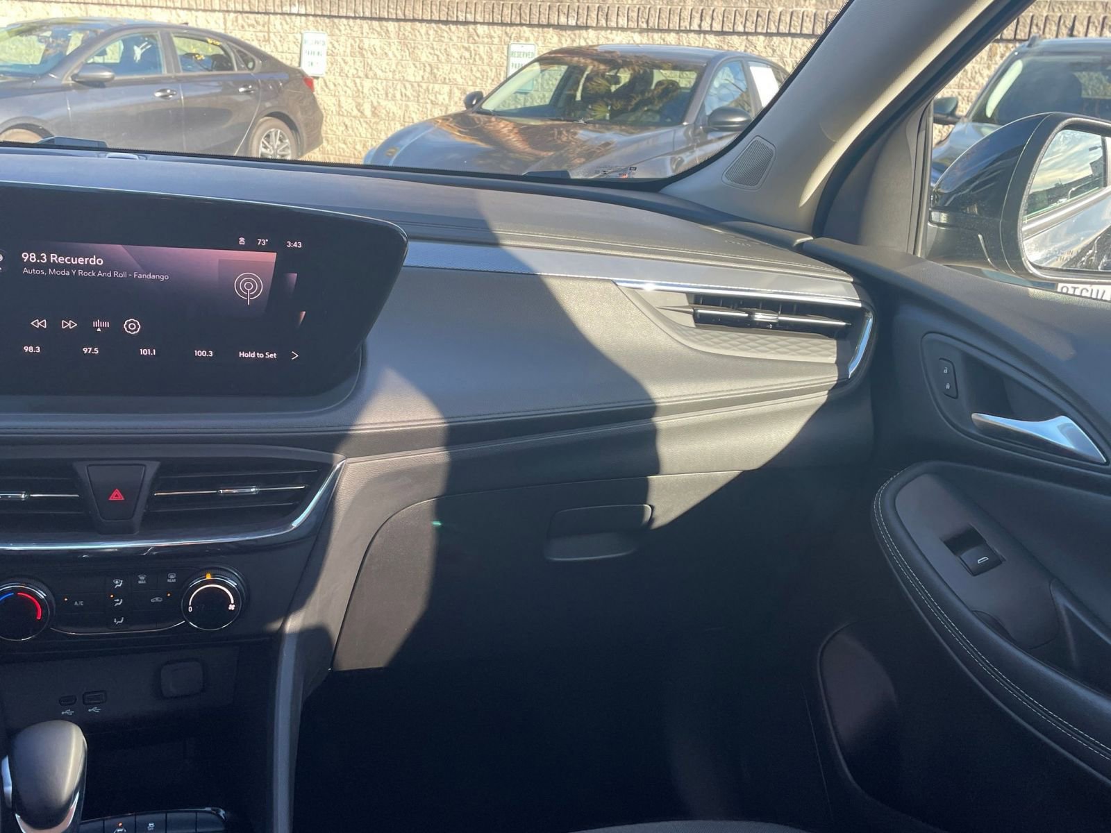 Used 2025 Buick Encore GX Preferred image 34