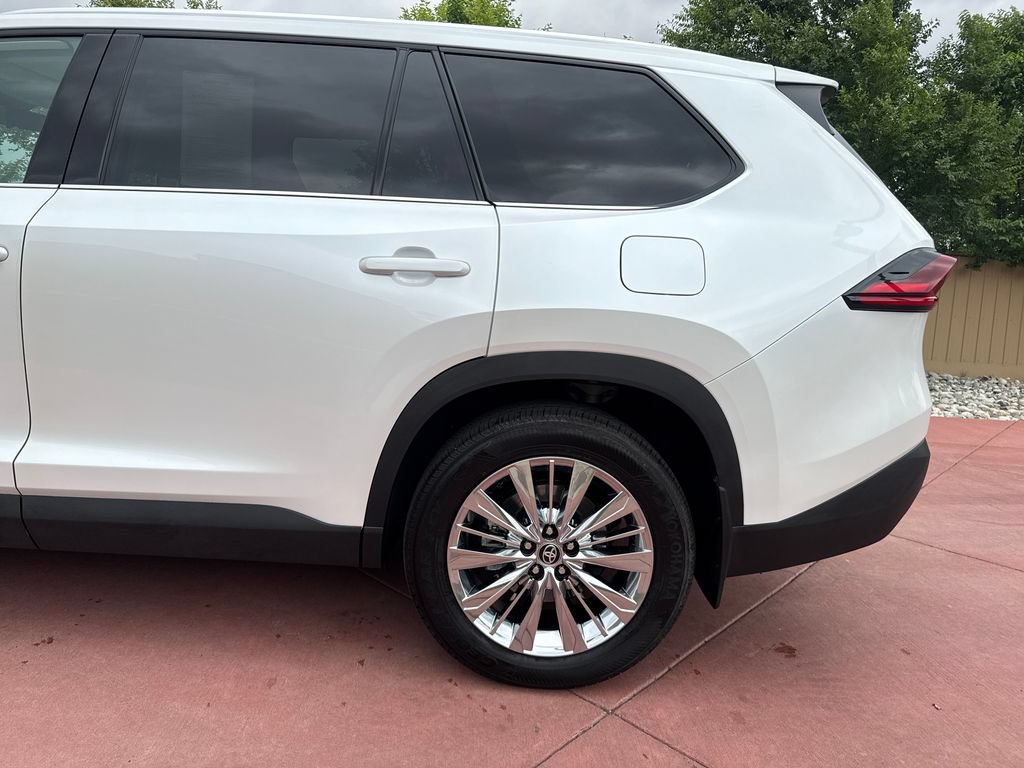 Used 2026 Toyota Grand Highlander AWD image 38
