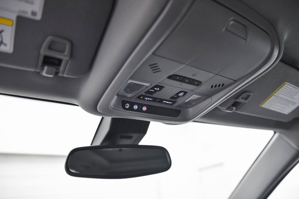 Used 2024 GMC Terrain AT4 image 17