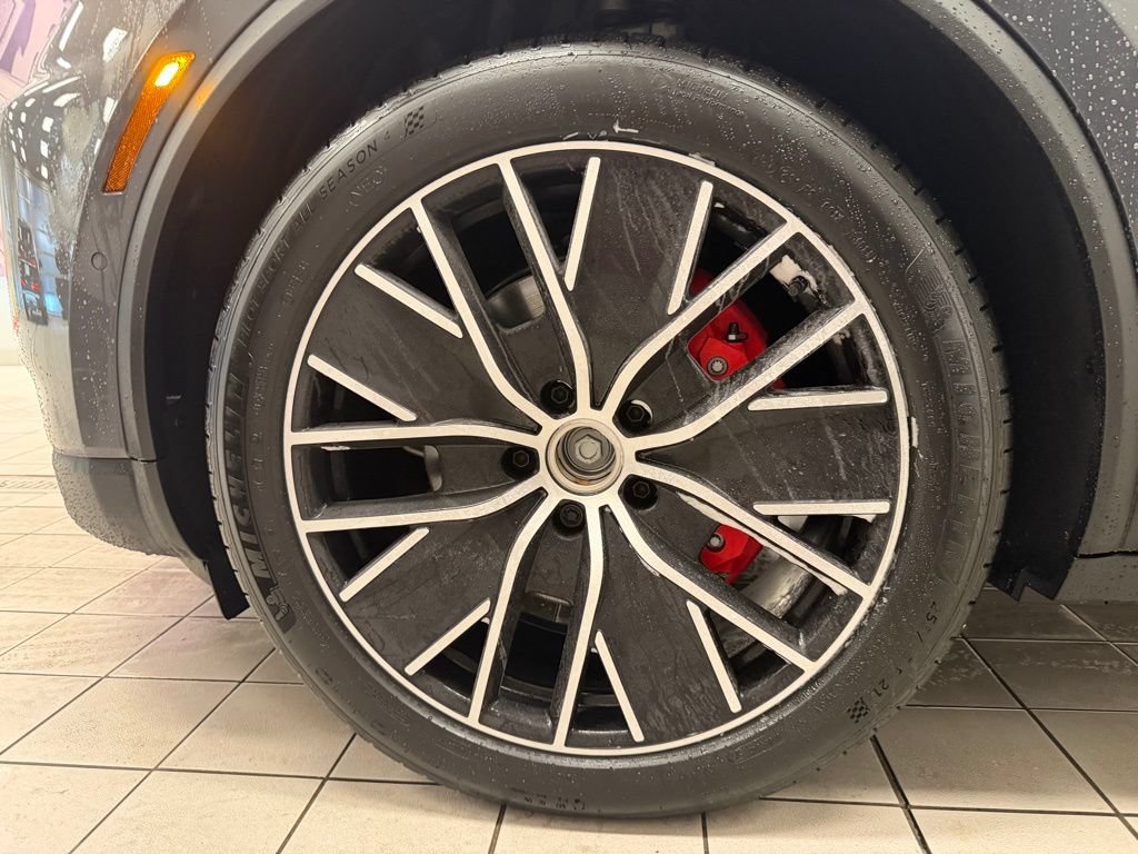 New 2025 Porsche Macan 4S Electric AWD/4WD image 13