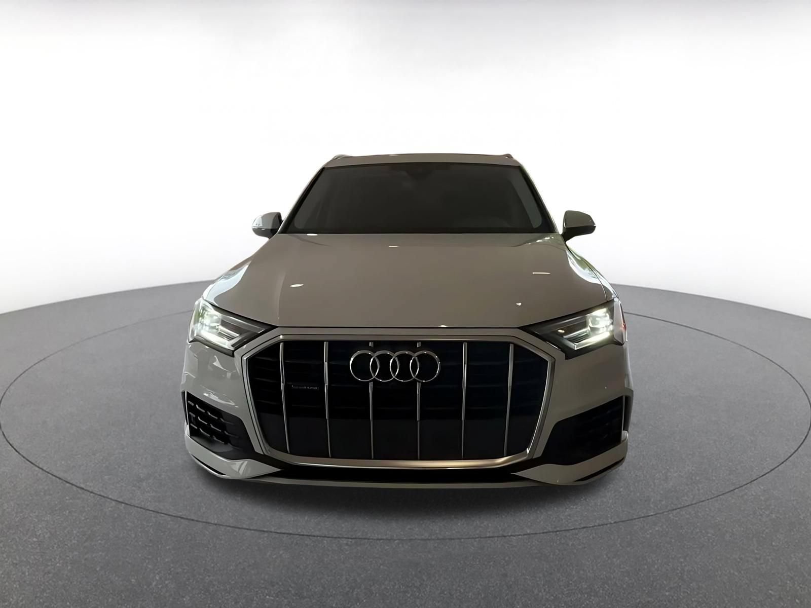 Used 2022 Audi Q7 2.0T Premium AWD/4WD image 4