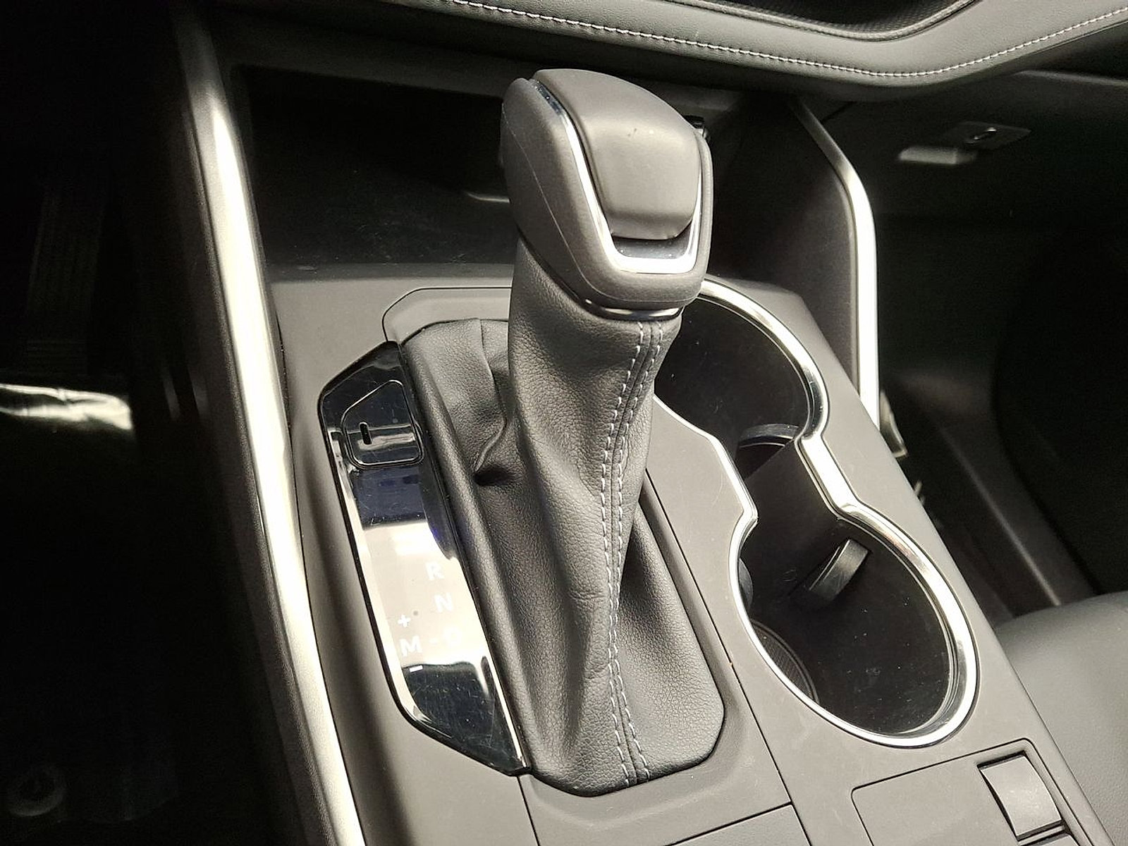 Certified 2023 Toyota Highlander XLE image 12