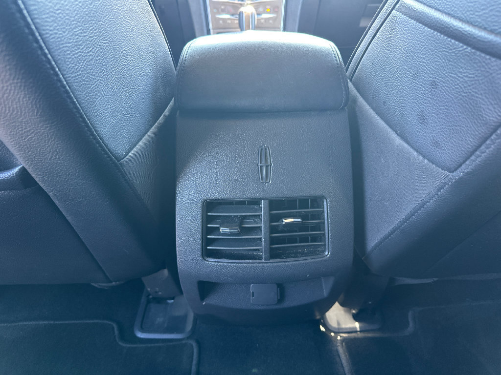 Used 2015 Lincoln MKX AWD w/ Equipment Group 101A image 23