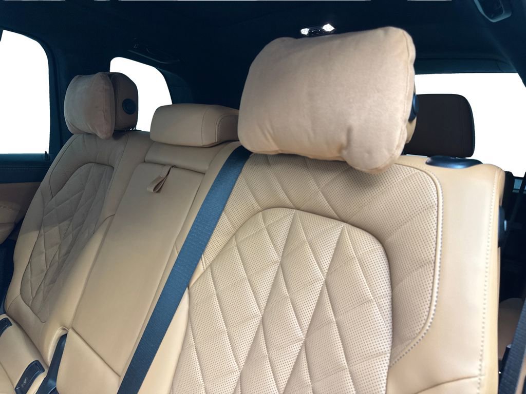 Used 2024 BMW X7 xDrive40i w/ M Sport Package AWD/4WD image 35