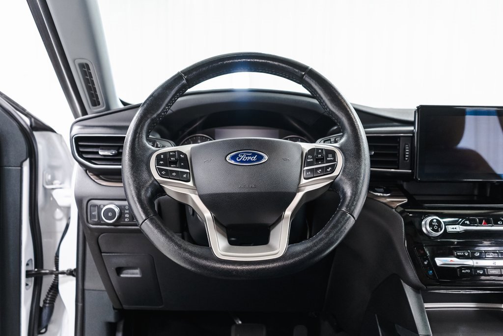 Used 2021 Ford Explorer Limited w/ Equipment Group 301A image 10