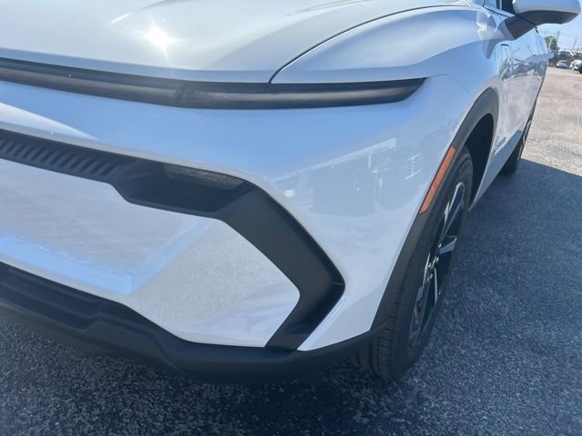 New 2026 Chevrolet Equinox EV LT image 9