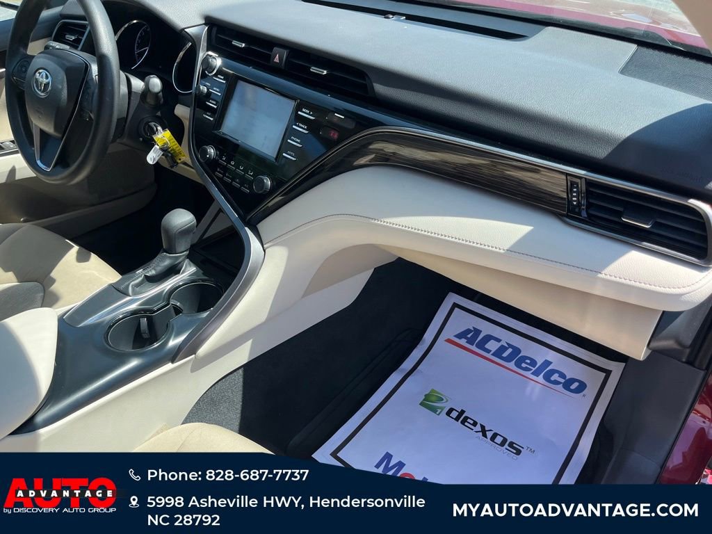 Used 2019 Toyota Camry LE FWD image 25
