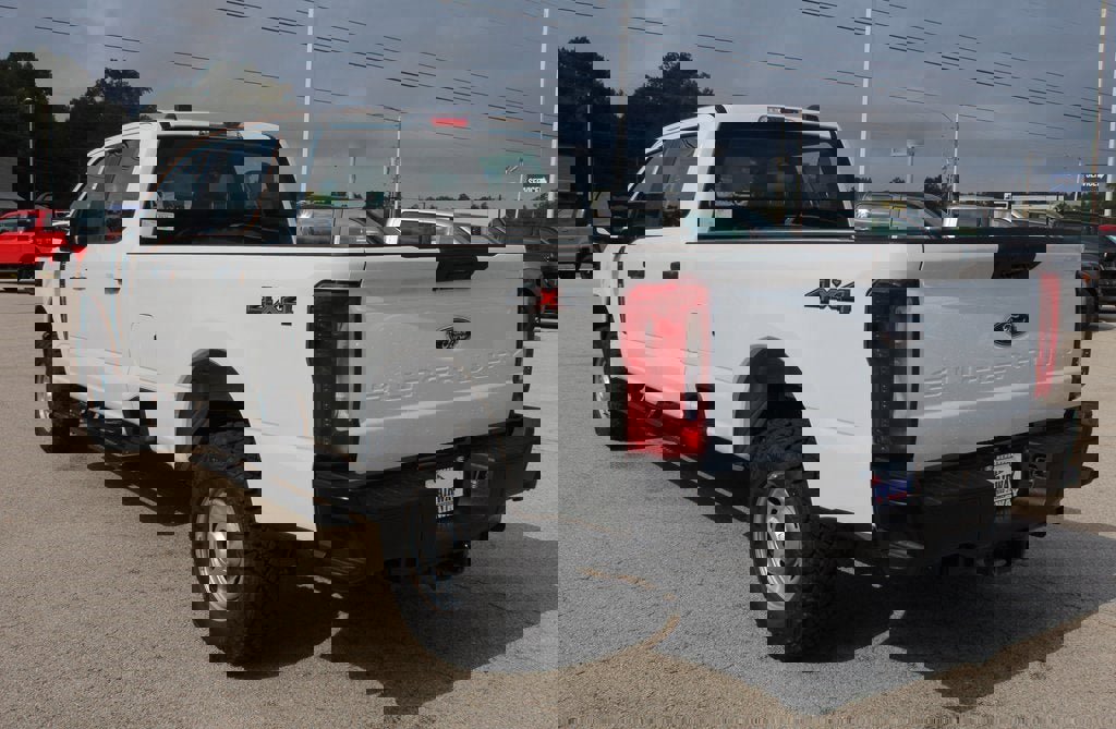 New 2026 Ford F250 XL w/ XL Off-Road Package image 10