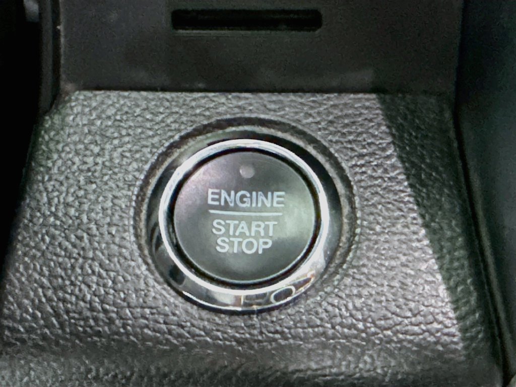 Used 2020 Ford F350 Lariat w/ Lariat Ultimate Package AWD/4WD image 28