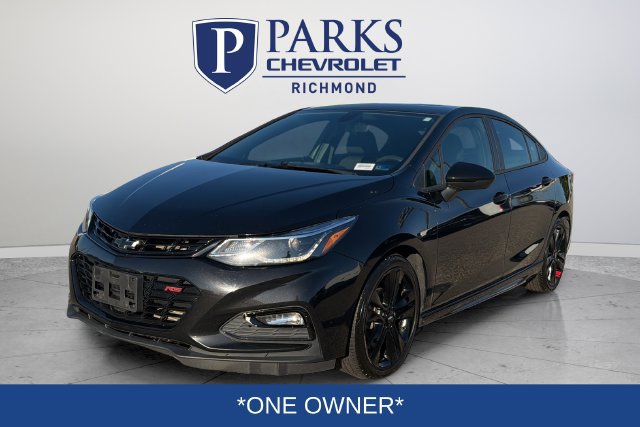Used 2018 Chevrolet Cruze LT w/ Sun And Sound Package FWD image 3
