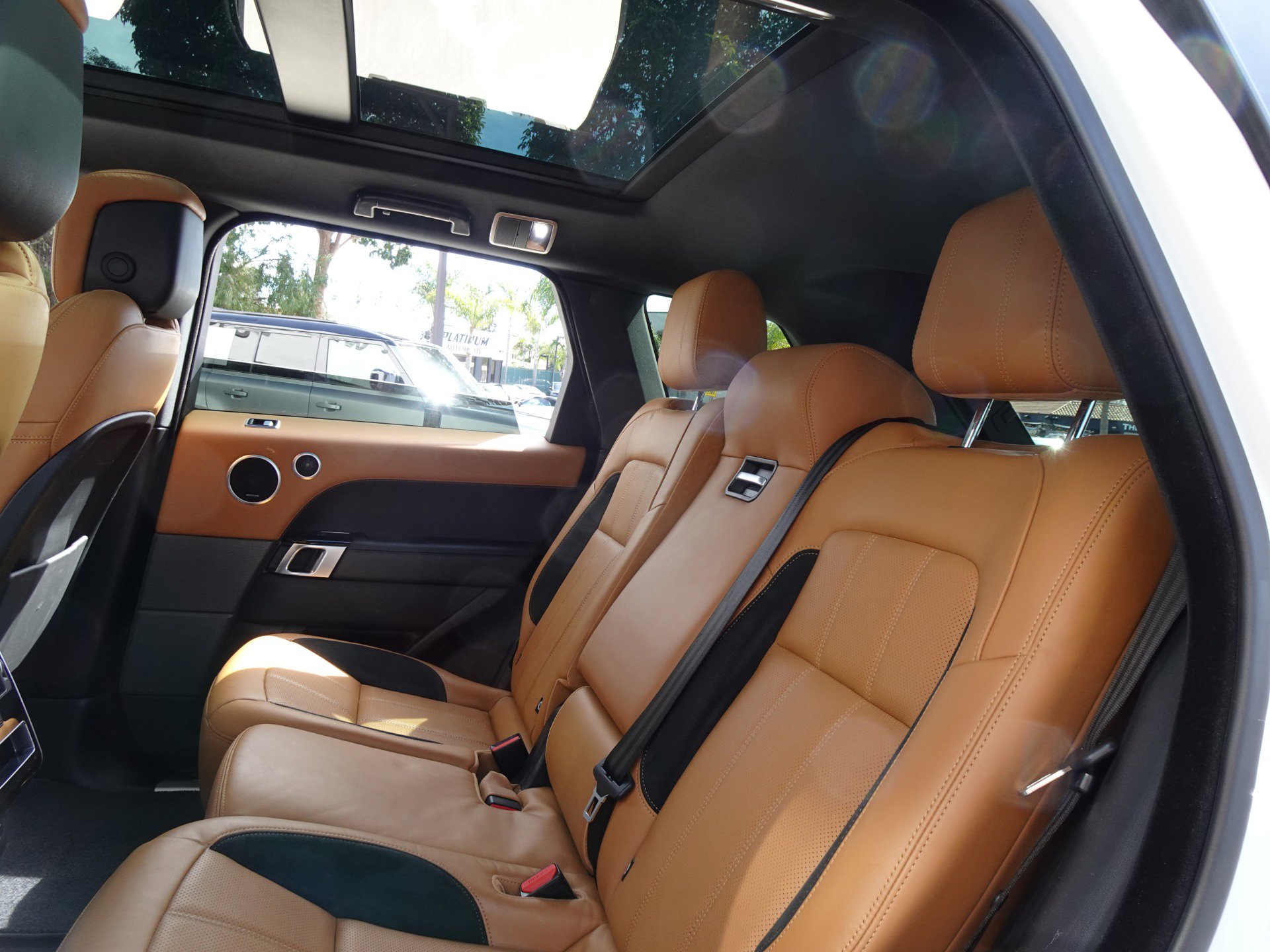 Used 2020 Land Rover Range Rover Sport HSE Dynamic AWD/4WD image 14