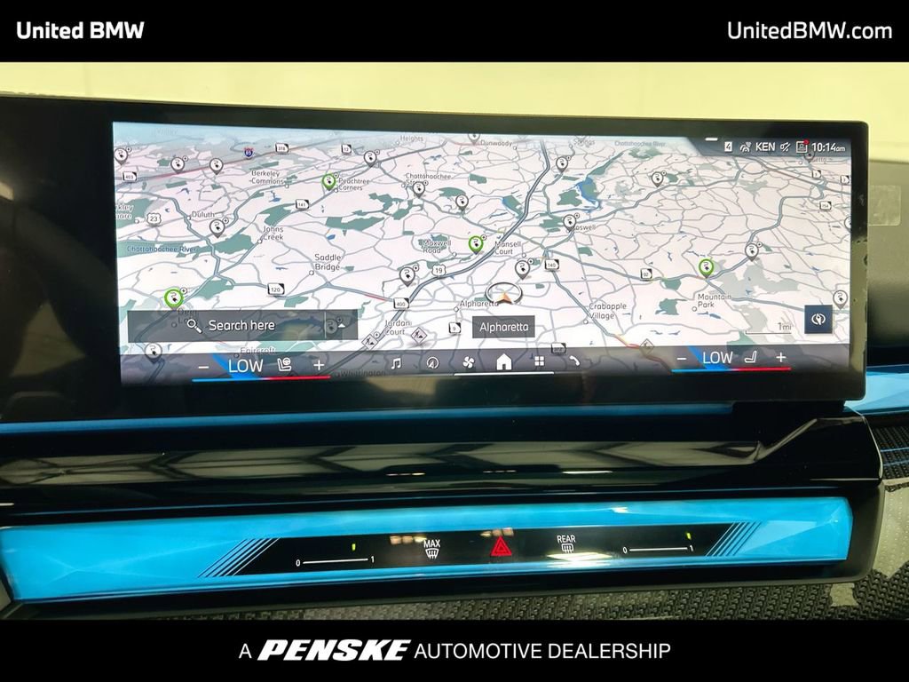 New 2026 BMW 550e xDrive w/ Premium Package image 18