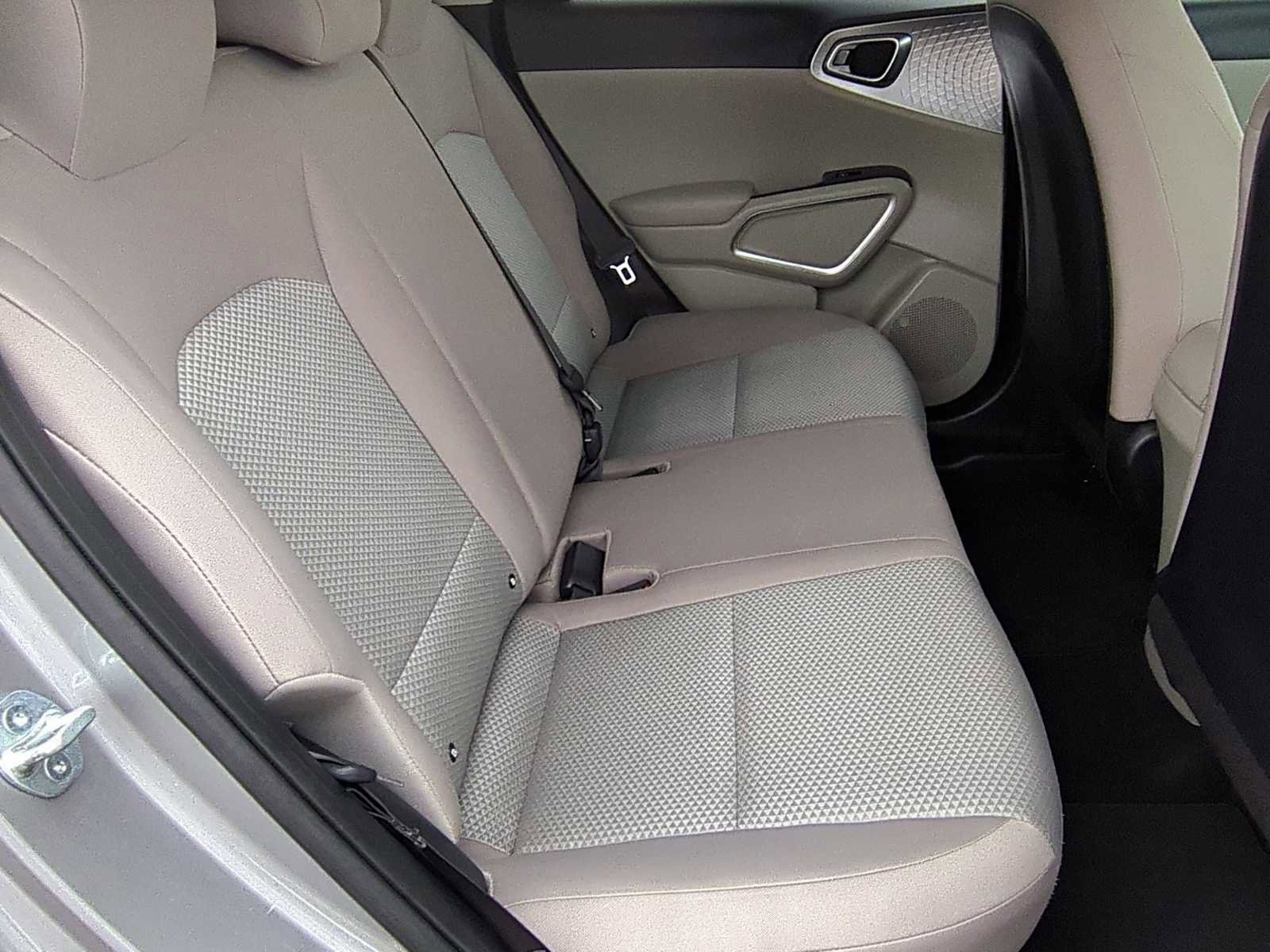 Used 2023 Kia Soul LX image 24