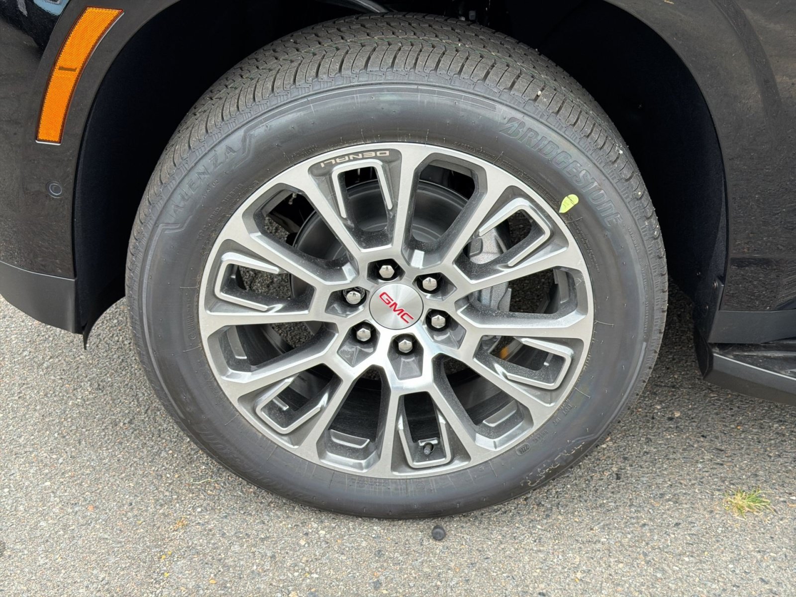 New 2026 GMC Yukon XL Denali AWD/4WD image 12