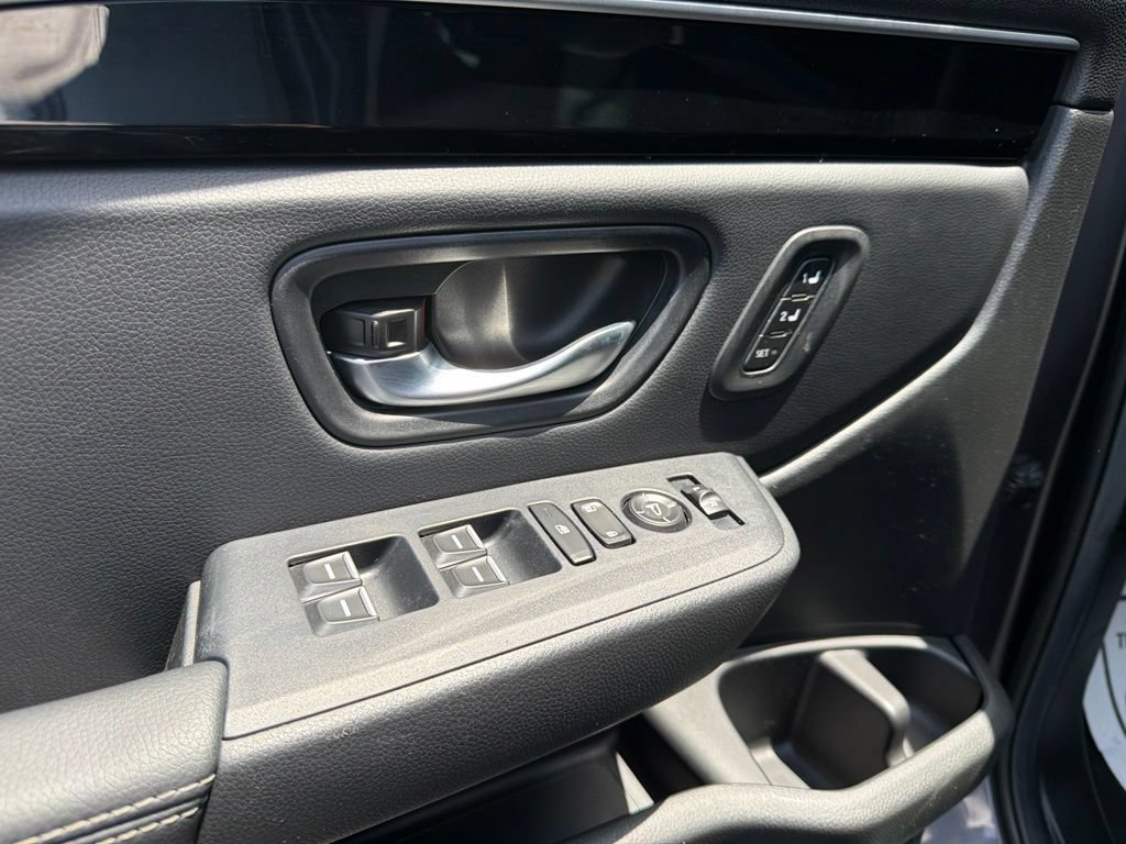 Certified 2025 Honda Pilot Touring image 27