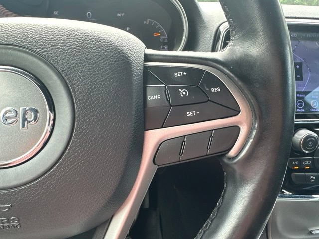 Used 2020 Jeep Grand Cherokee Laredo w/ Laredo X Package RWD image 18