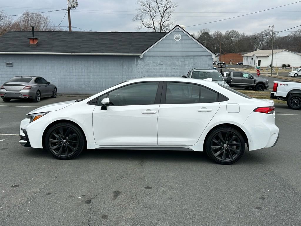 Used 2024 Toyota Corolla SE image 6