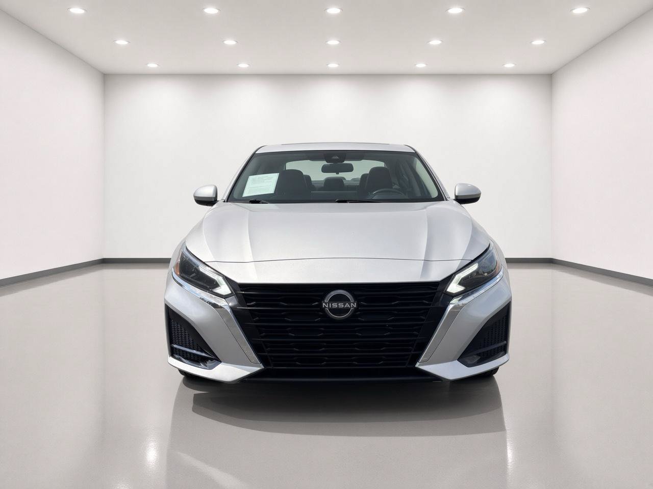 Used 2023 Nissan Altima 2.5 SV w/ SV Premium Package AWD/4WD image 9
