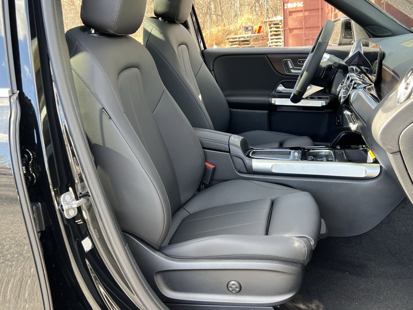 New 2026 Mercedes-Benz GLB 250 4MATIC image 26