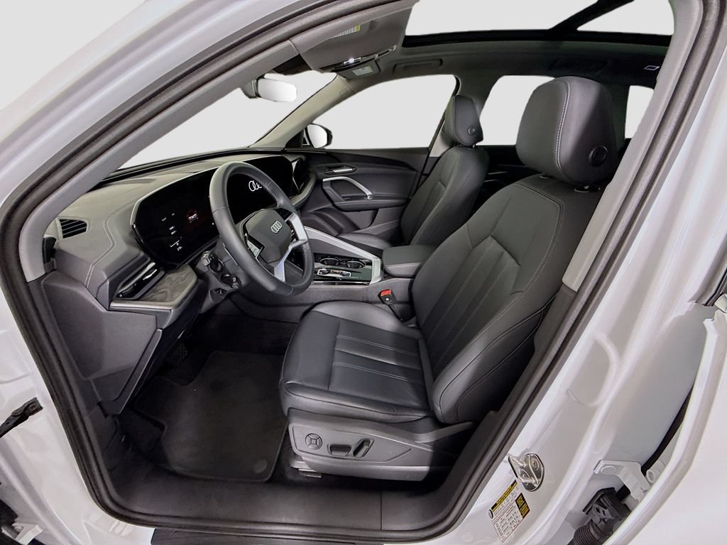 Used 2025 Audi Q5 Premium w/ Convenience Package AWD/4WD image 20