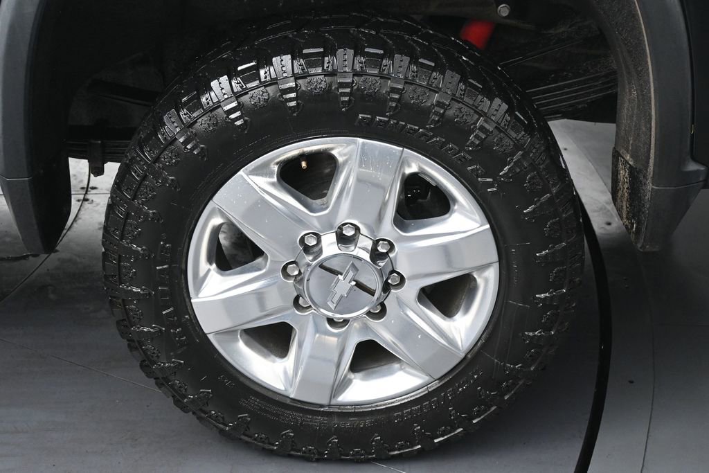 Used 2020 Chevrolet Silverado 3500 LTZ w/ LTZ Texas Edition image 37