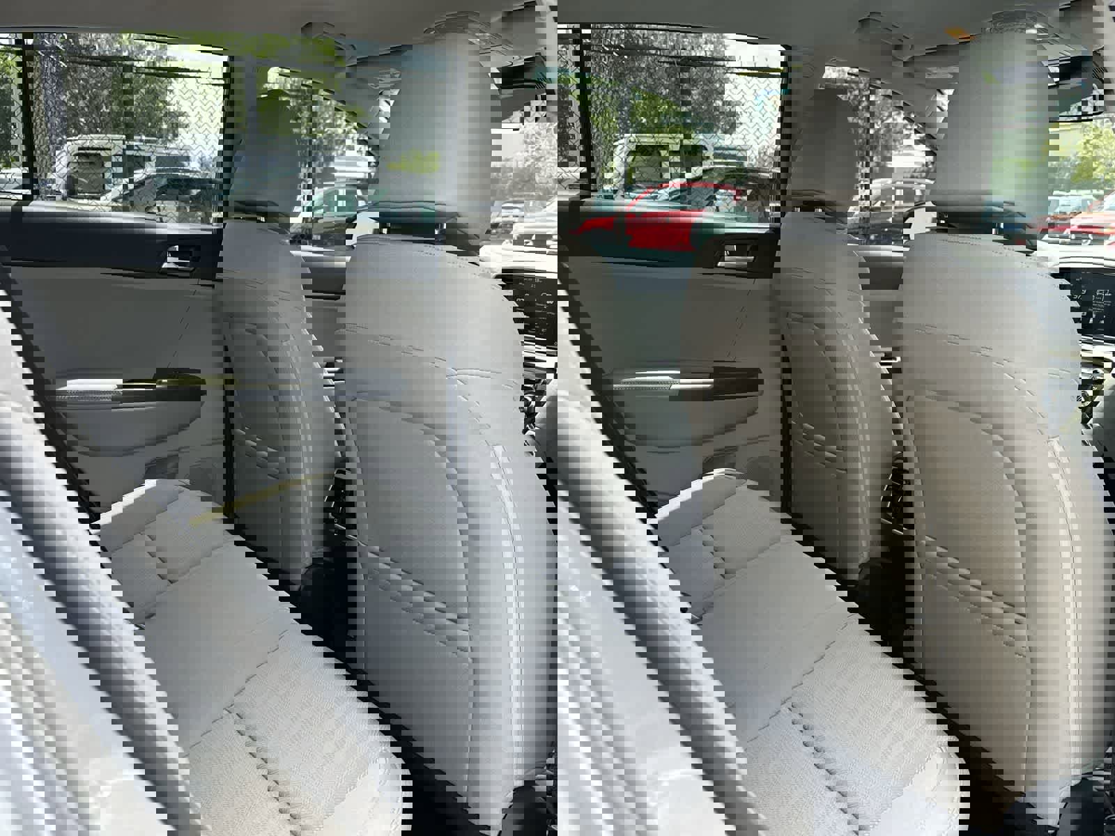 Used 2022 Kia Sportage LX image 18