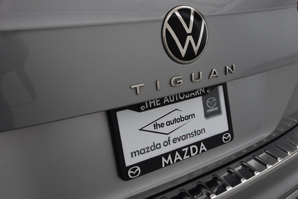Used 2022 Volkswagen Tiguan SE AWD/4WD image 36