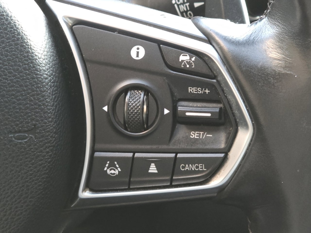 Used 2023 Acura TLX w/ Technology Package image 31