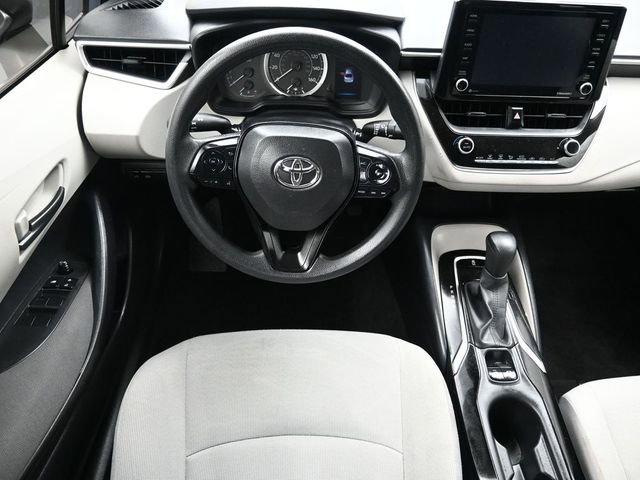 Used 2022 Toyota Corolla LE image 12
