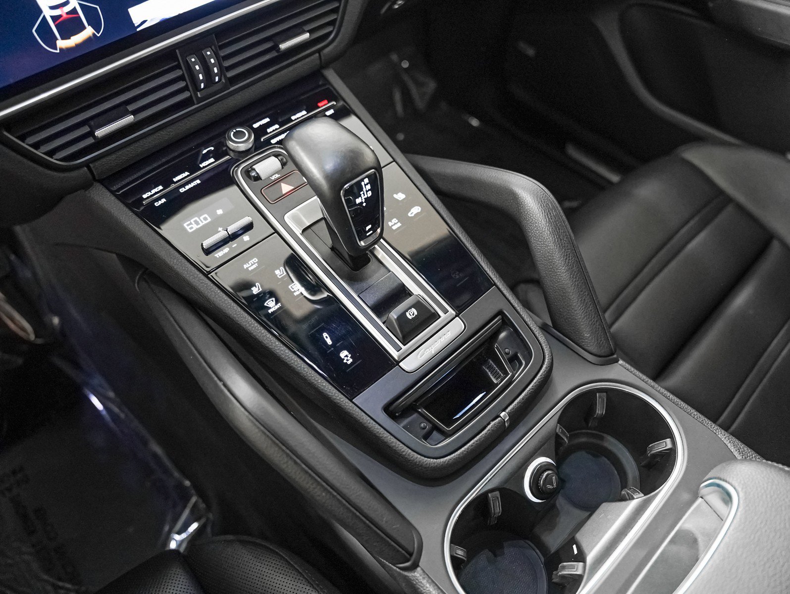 Certified 2022 Porsche Cayenne Platinum Edition w/ Premium Package Plus image 21