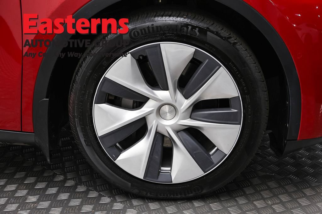 Used 2022 Tesla Model Y Long Range image 25