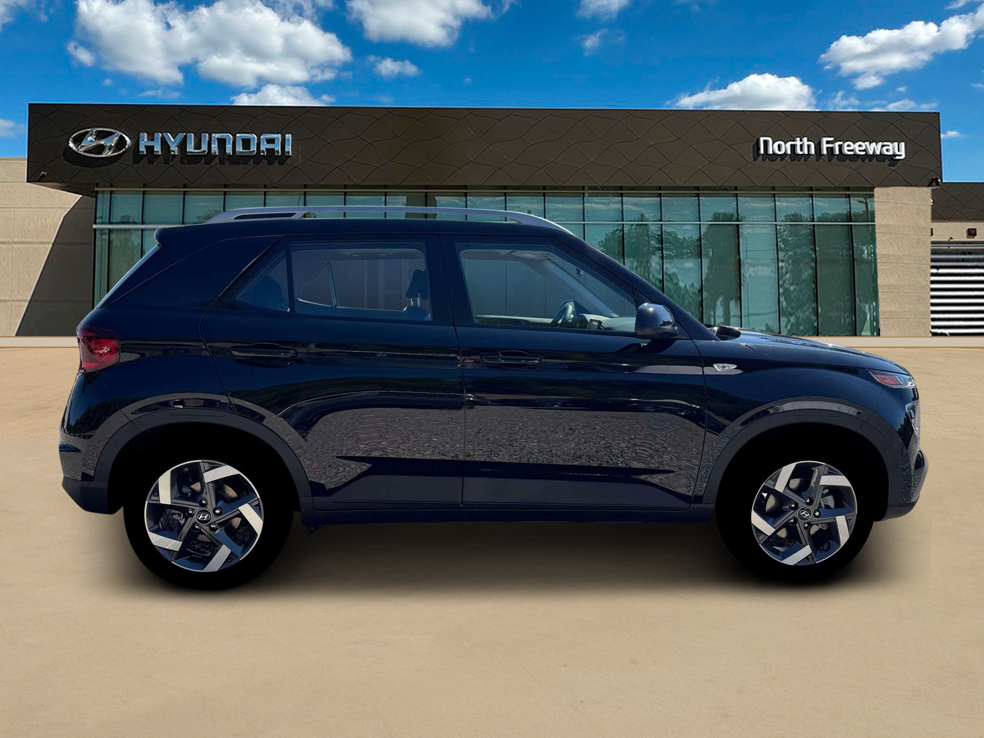 New 2026 Hyundai Venue SEL FWD image 9