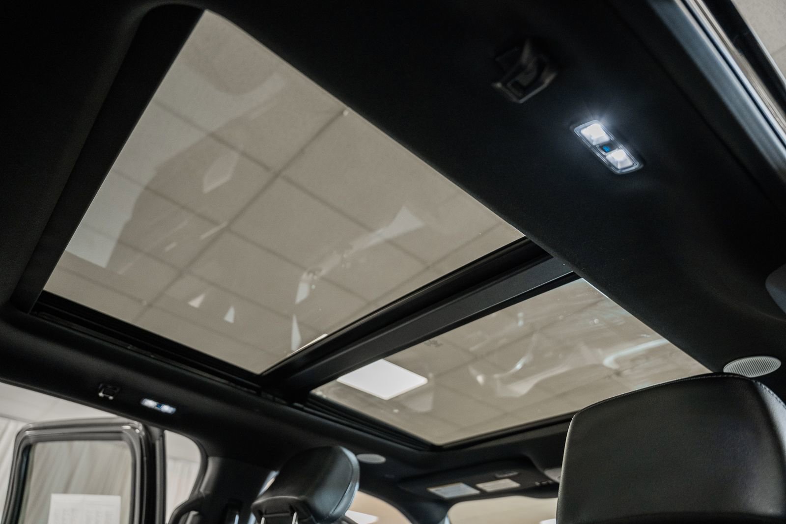 Used 2023 Ford F150 Lariat w/ Equipment Group 502A High image 46