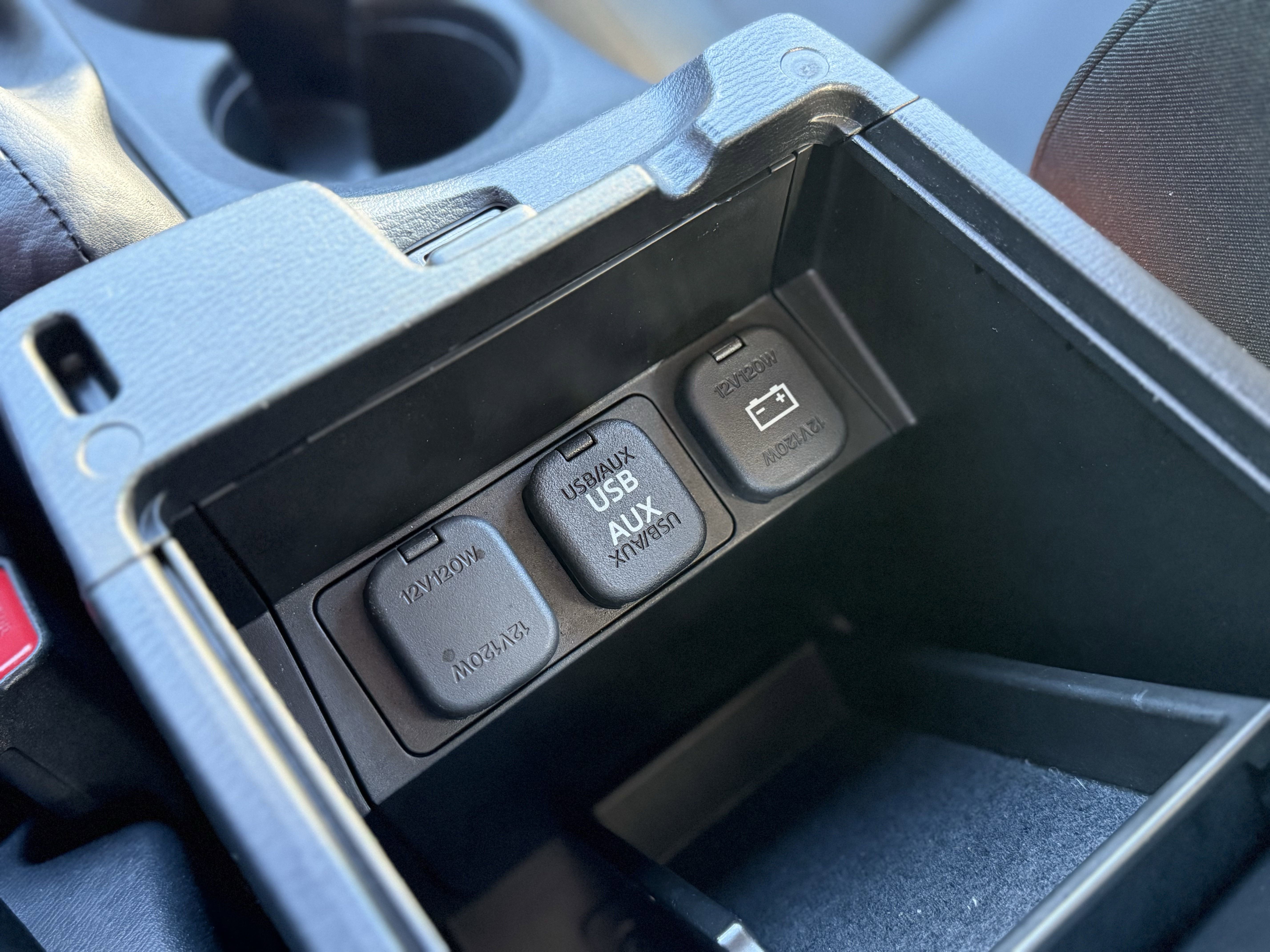 Used 2014 MAZDA MAZDA3 i Sport image 21