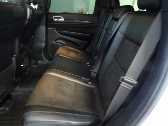 Used 2020 Jeep Grand Cherokee Altitude image 4