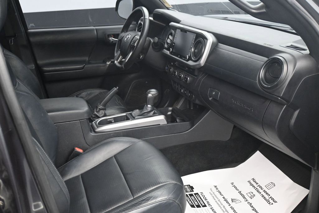 Used 2021 Toyota Tacoma Limited w/ Nightshade Package AWD/4WD image 12
