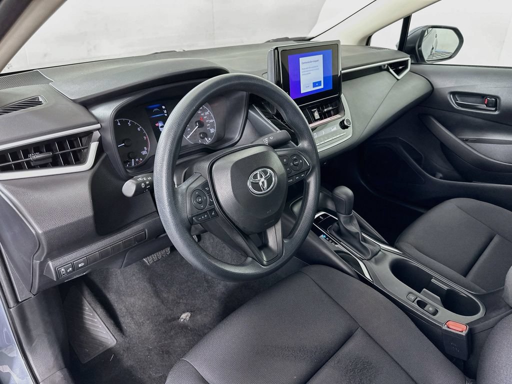 Certified 2025 Toyota Corolla LE FWD image 9