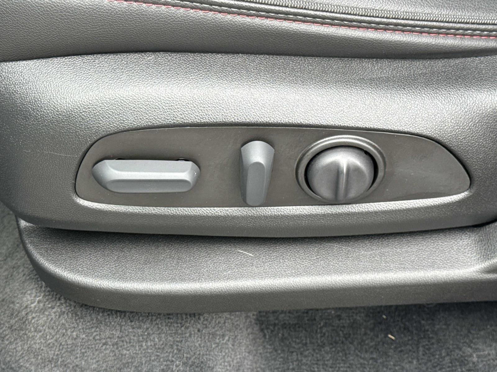 Used 2023 Chevrolet Traverse RS w/ LPO, Floor Liner Package image 16