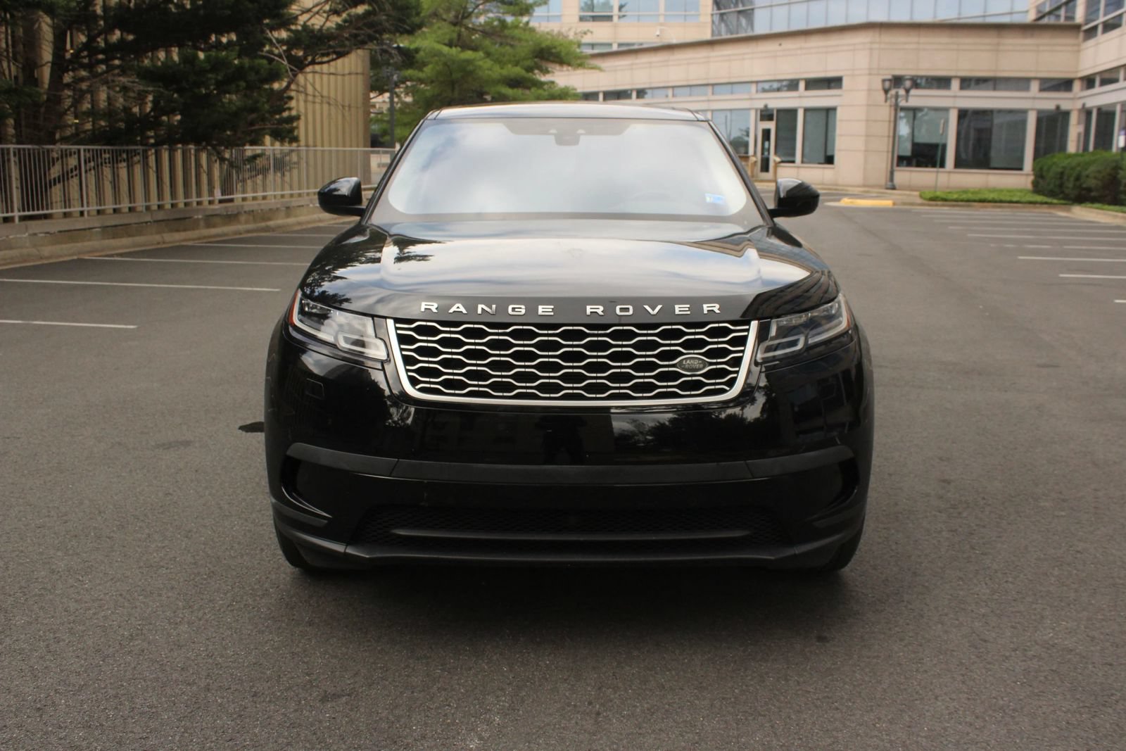 Used 2020 Land Rover Range Rover Velar S AWD/4WD image 3