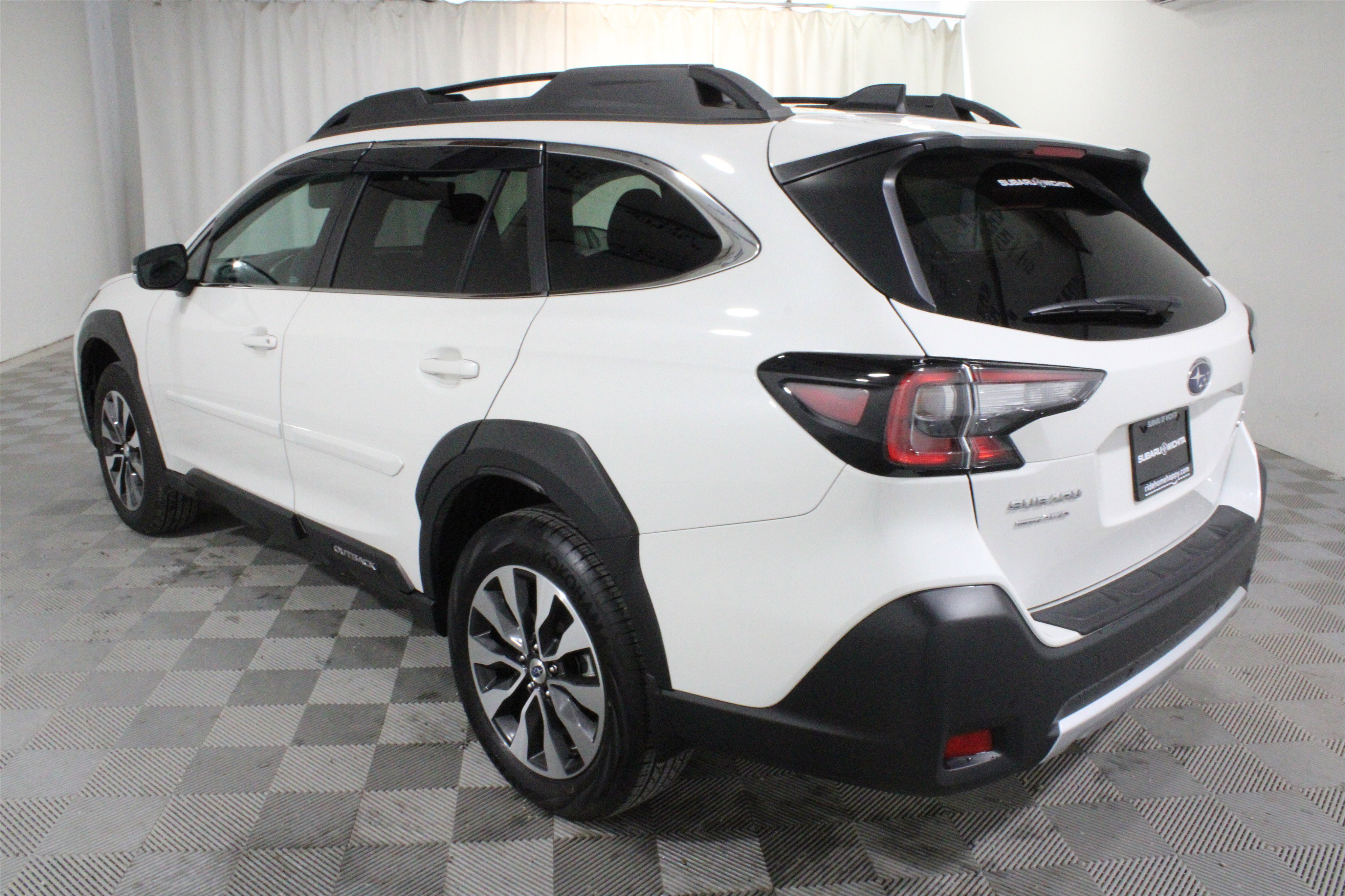 Certified 2025 Subaru Outback Limited AWD/4WD image 29